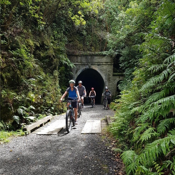 bike the remutaka sq