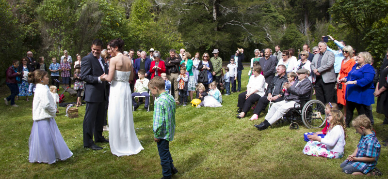 Cross25Oct14HW 336 Wedding at Kaitoke Park